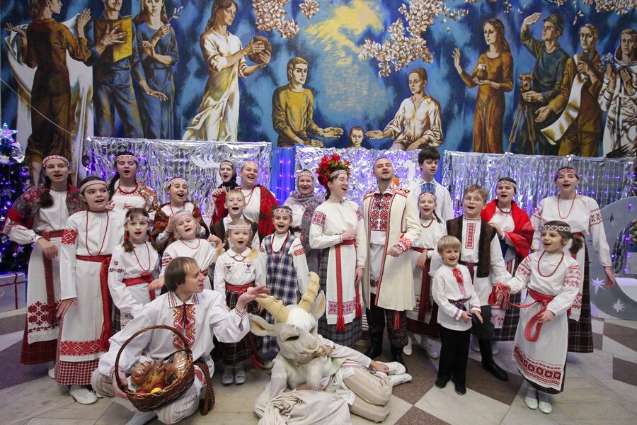 В Заводском районе открыли Рождественскую декаду акции «Наши дети»