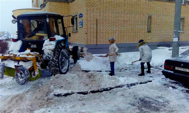 Уборка снега в Заводском районе г.Минска.