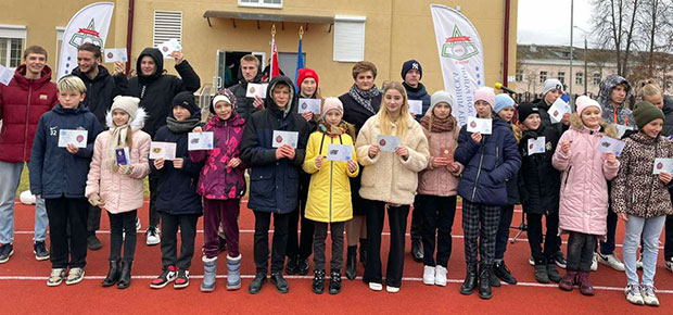 В Заводском районе на стадионе гимназии № 25 прошел спортивный праздник «Олимпийские надежды».
