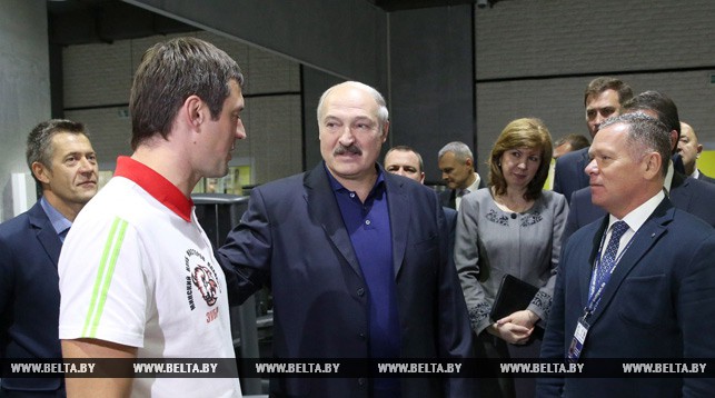 Президент Беларуси Александр Лукашенко посетил столичный МФК «Мандарин» 