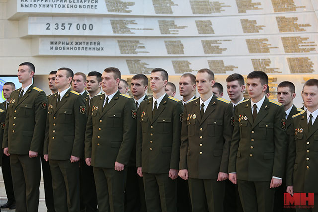 В столице торжественно вручили дипломы выпускникам Белорусской академии авиации