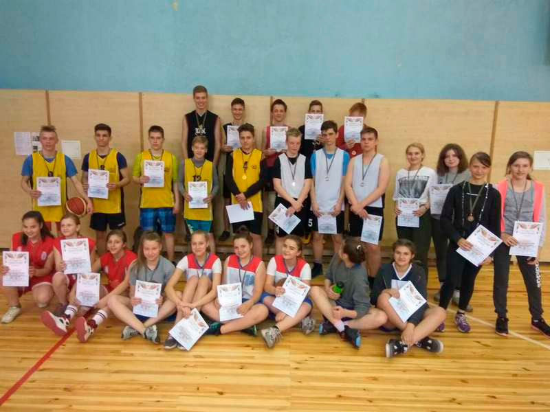 18-19 апреля 2018 года в Заводском районе состоялись соревнования по стритболу спартакиады "Юность". 