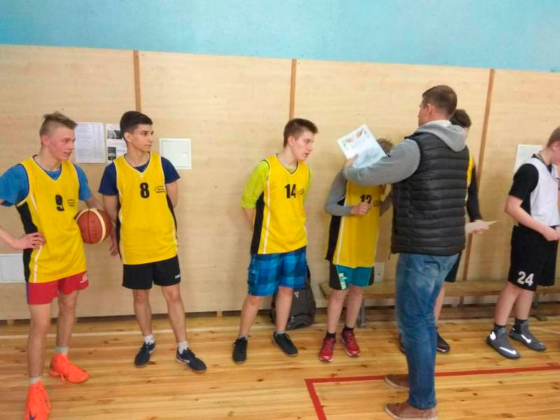 18-19 апреля 2018 года в Заводском районе состоялись соревнования по стритболу спартакиады 