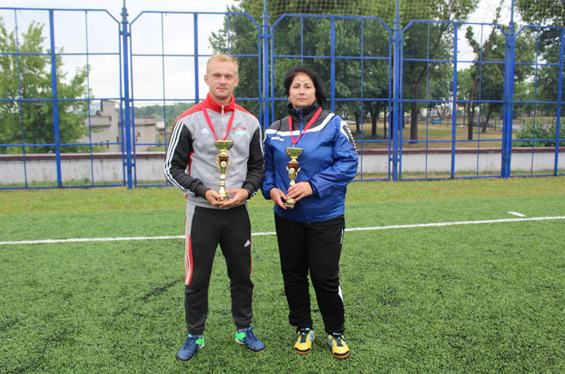 Соревнования среди девочек по футболу "Кожаный мяч" в программе городской спартакиады "Юность" состоялись с 25 по 28 июня. 