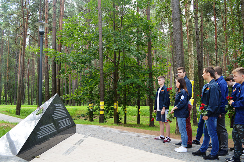 В Заводском районе мемориальное кладбище «Благовщина» объявлено объектом молодежного внимания