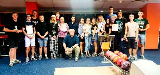 Ко Дню белорусских студенческих отрядов в Заводском районе состоялся турнир по боулингу. 