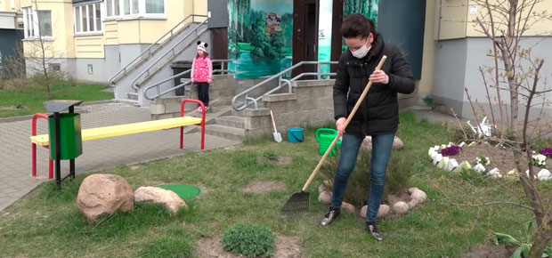 Жители столицы могут принять участие в уборке и озеленении города уже 13 марта. 