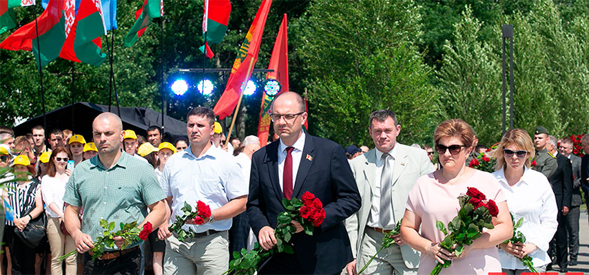 В «Тростенце» состоялся митинг-реквием ко Дню всенародной памяти жертв Великой Отечественной войны.
