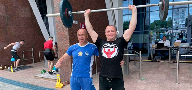 Вячеслав Хоронеко установил мировой рекорд во время фестиваля гиревого марафона в Минске.