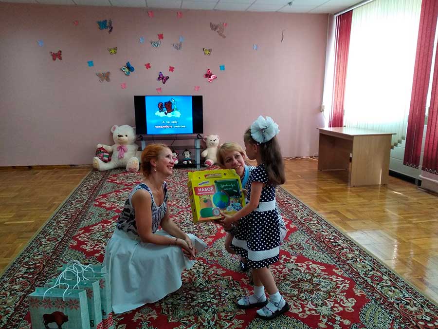 «В школу с «Белой Русью» и «Белорусским союзом женщин»