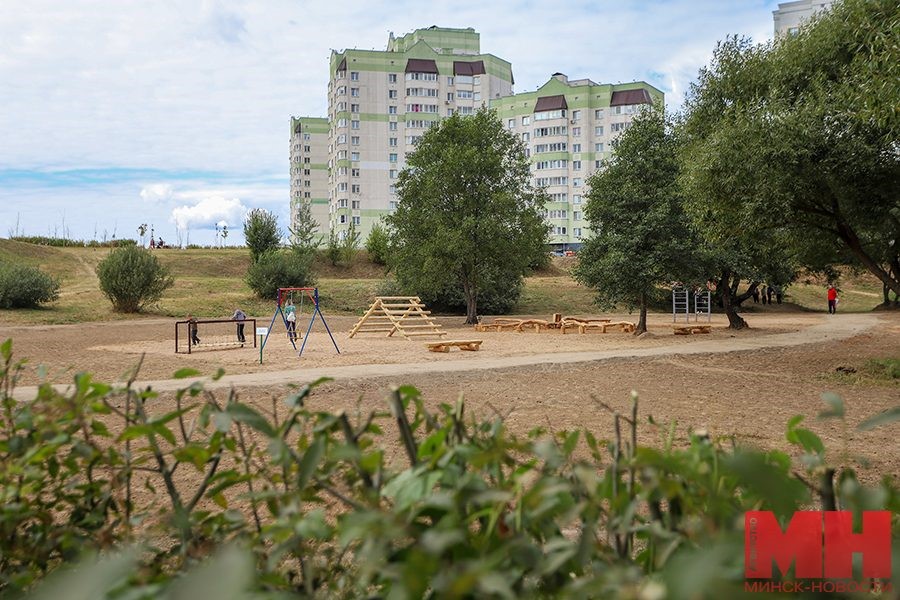 Новые зоны отдыха, обустроенные в столице ко Дню города, проинспектировали Н. Кочанова и В. Кухарев