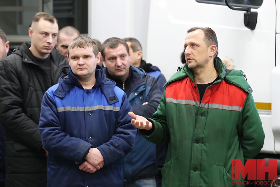 Владимир Кухарев пообщался с работниками «МАЗ-Купава». О чем спрашивали заводчане