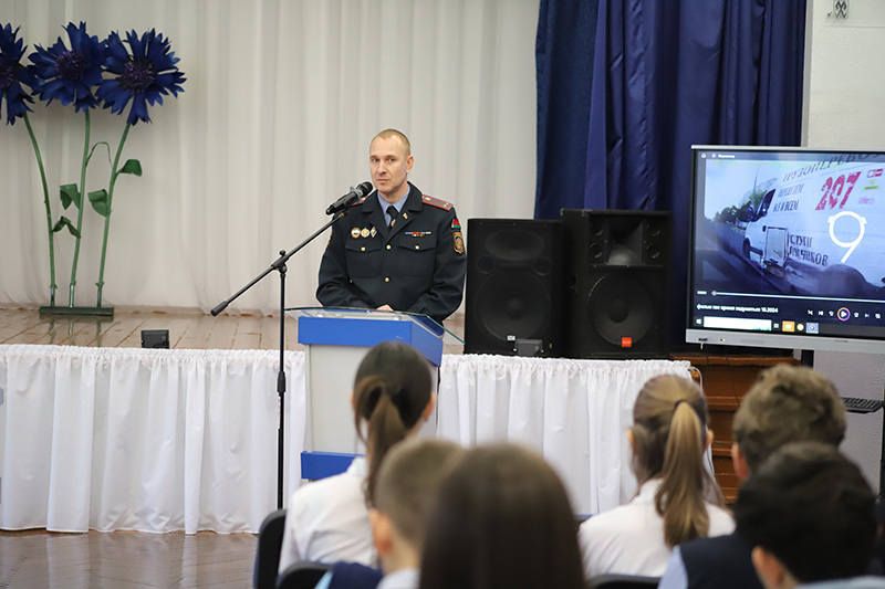 ГАИ напоминает школьникам правила безопасности