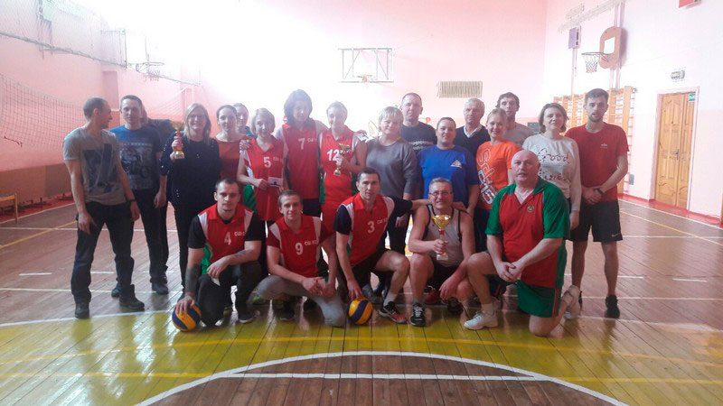 25 марта состоялись соревнования по волейболу среди работников учреждений образования 3аводского района г.Минска.
