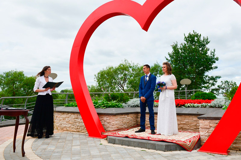 Предлагаем торжественную регистрацию брака в парке «900-летия Октября»
