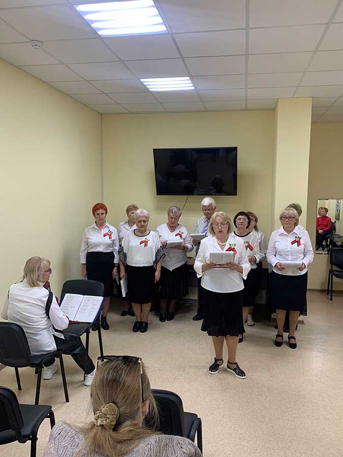 Вокальным коллективом «Зарянка» организован концерт «Память священна»